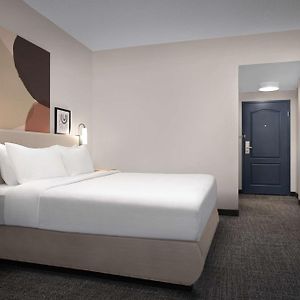 King Room Mobility Accessible Tub